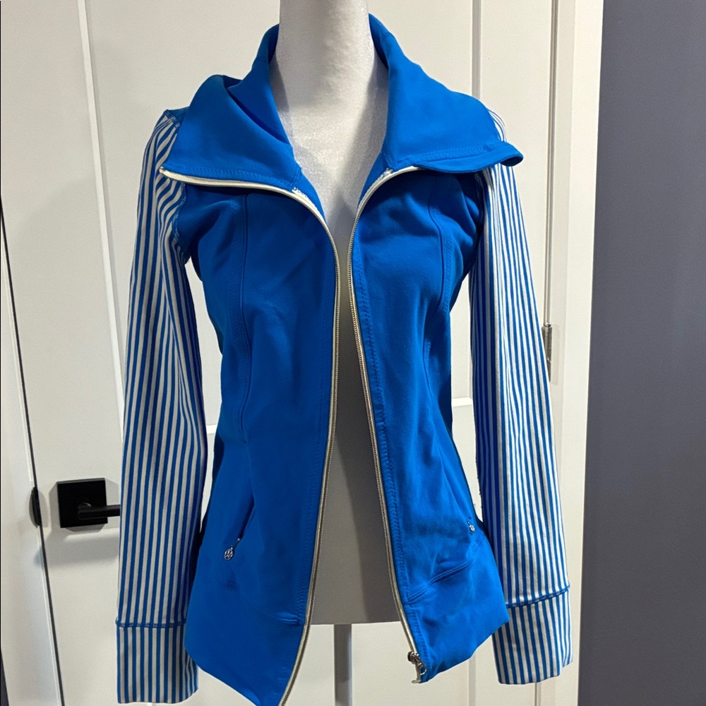Women’s’ Bright Blue Striped Lululemon Zip-up Jacket - size 6
